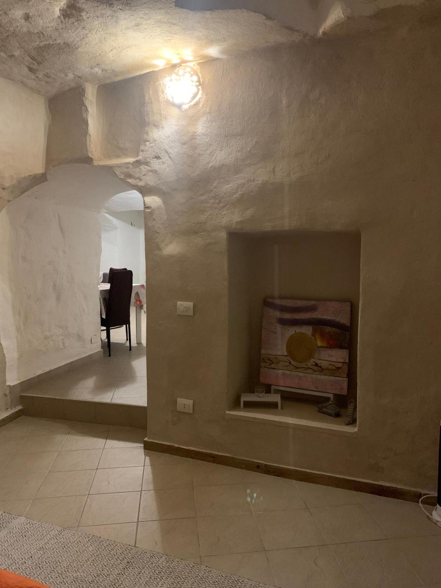 La Grotta Di Ilenia Apartment Matera Bagian luar foto