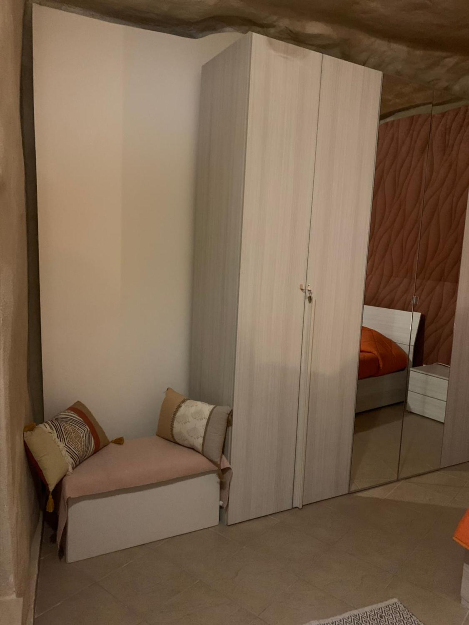 La Grotta Di Ilenia Apartment Matera Bagian luar foto