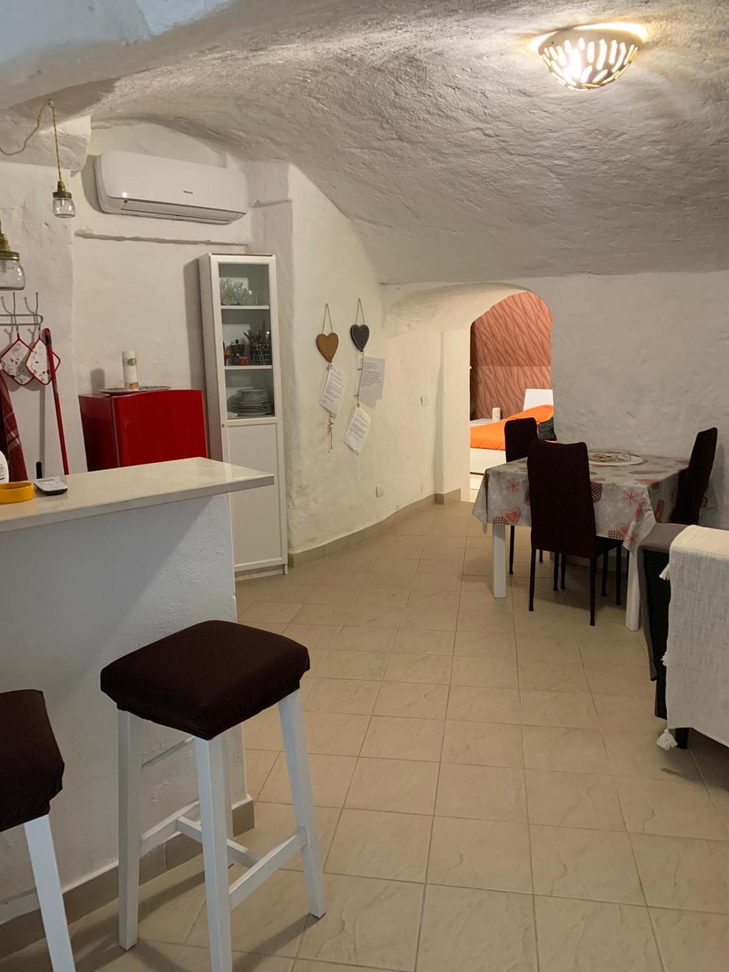La Grotta Di Ilenia Apartment Matera Bagian luar foto