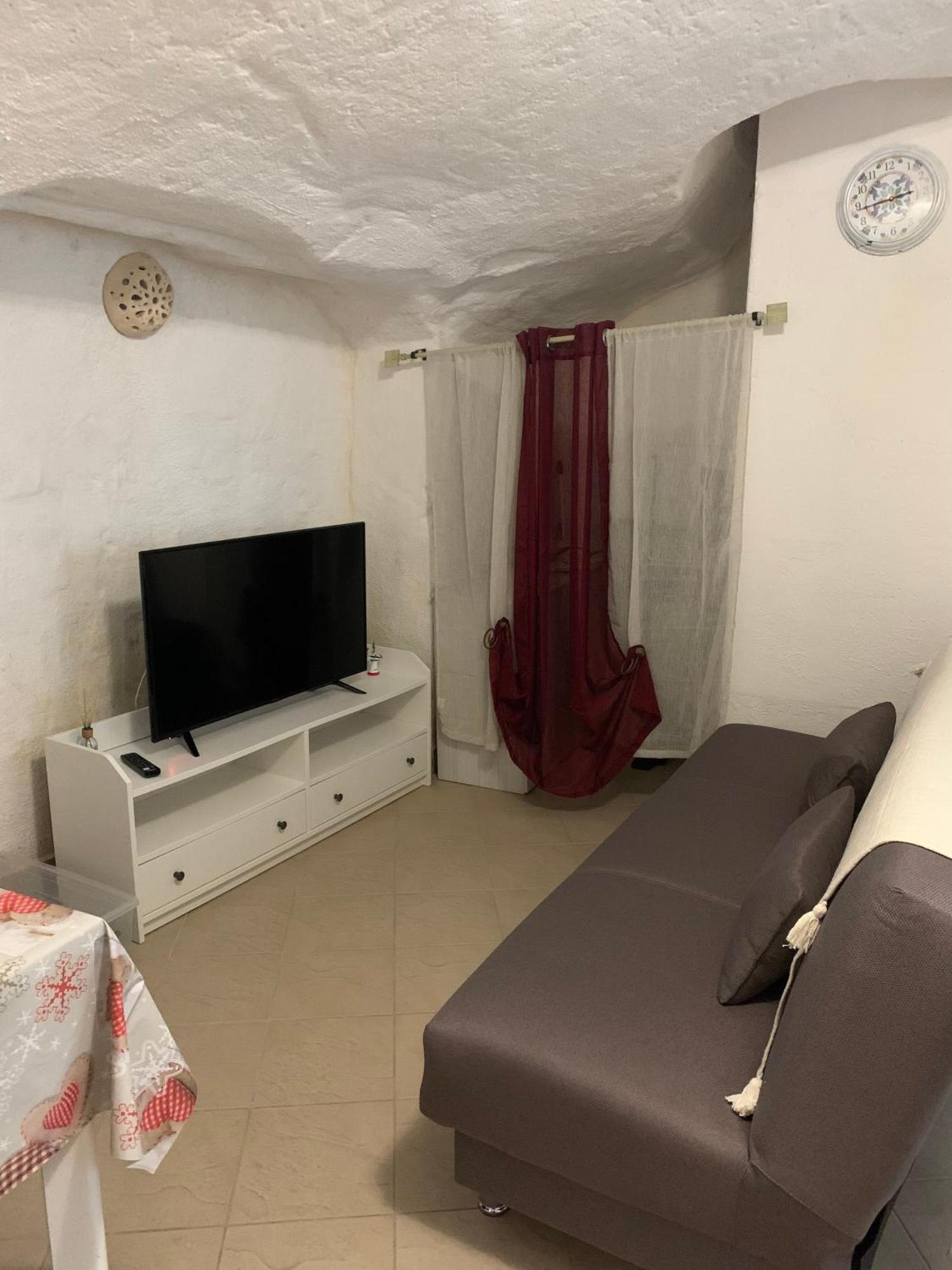 La Grotta Di Ilenia Apartment Matera Bagian luar foto